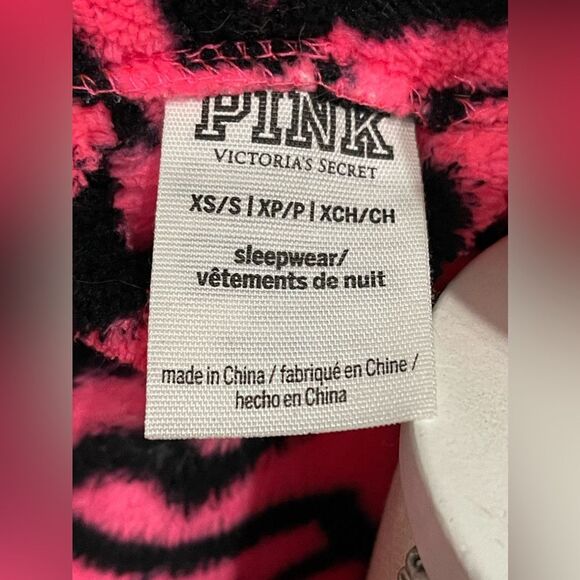 “Pink” Brand Bathrobe - Picture 6 of 6